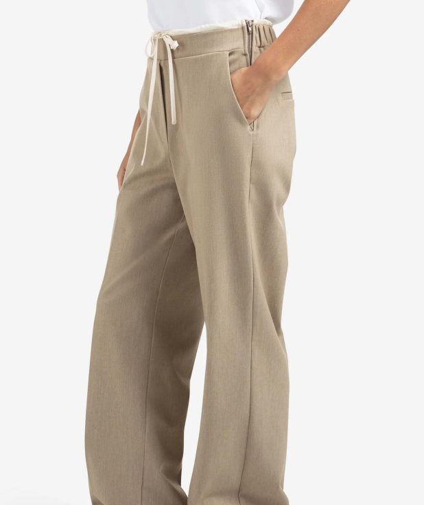 woven-wide-leg-trousers-with-contrast-waistband_d9894c8f-e21e-4d62-9ef3-bc5855433875