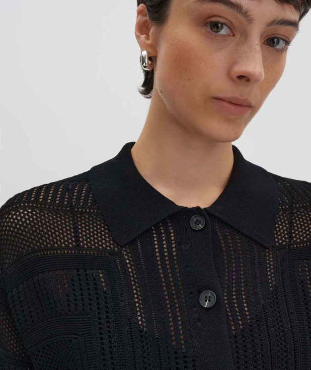 black_fine-knit-vest_ladies_tiandra_someday_detail-1_1