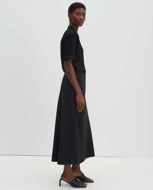 zwart_satijnen-rok_dames_odini-ease_someday_zijkant